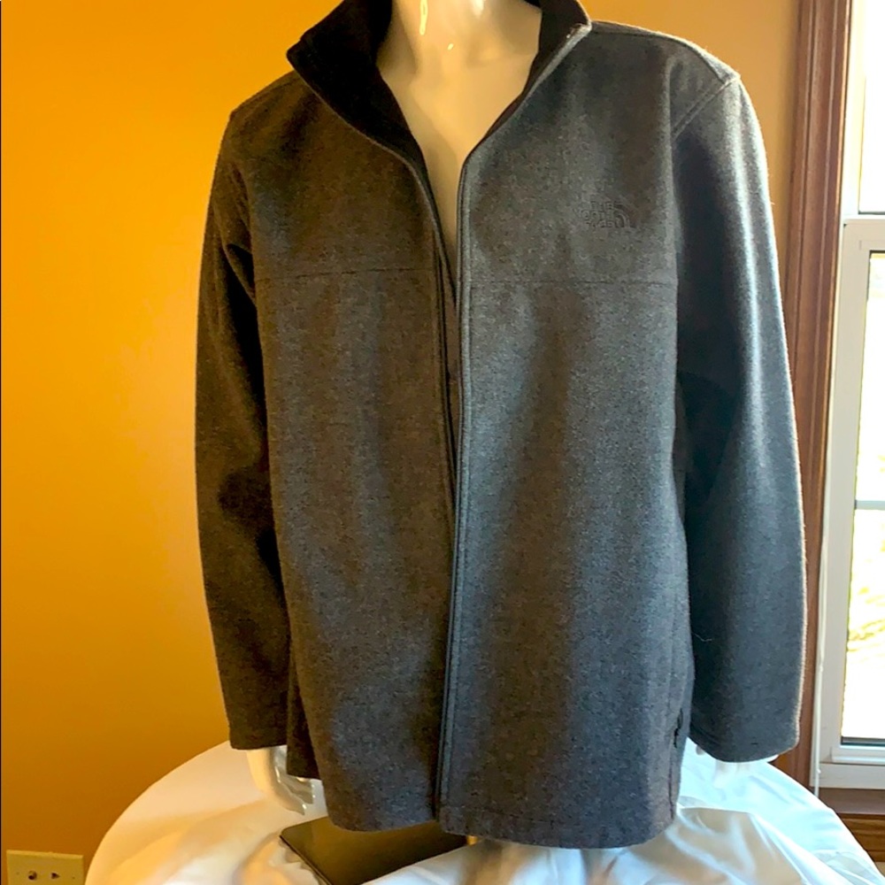 Men’s North Face Jacket